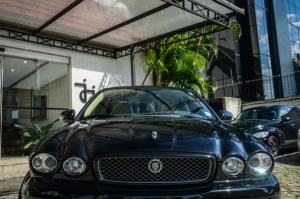 A Frente do Meu Jaguar